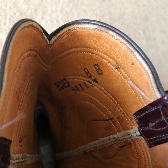 Women’s Vintage brown Lucchese cowboy boots size 8 - Picture 3 of 11